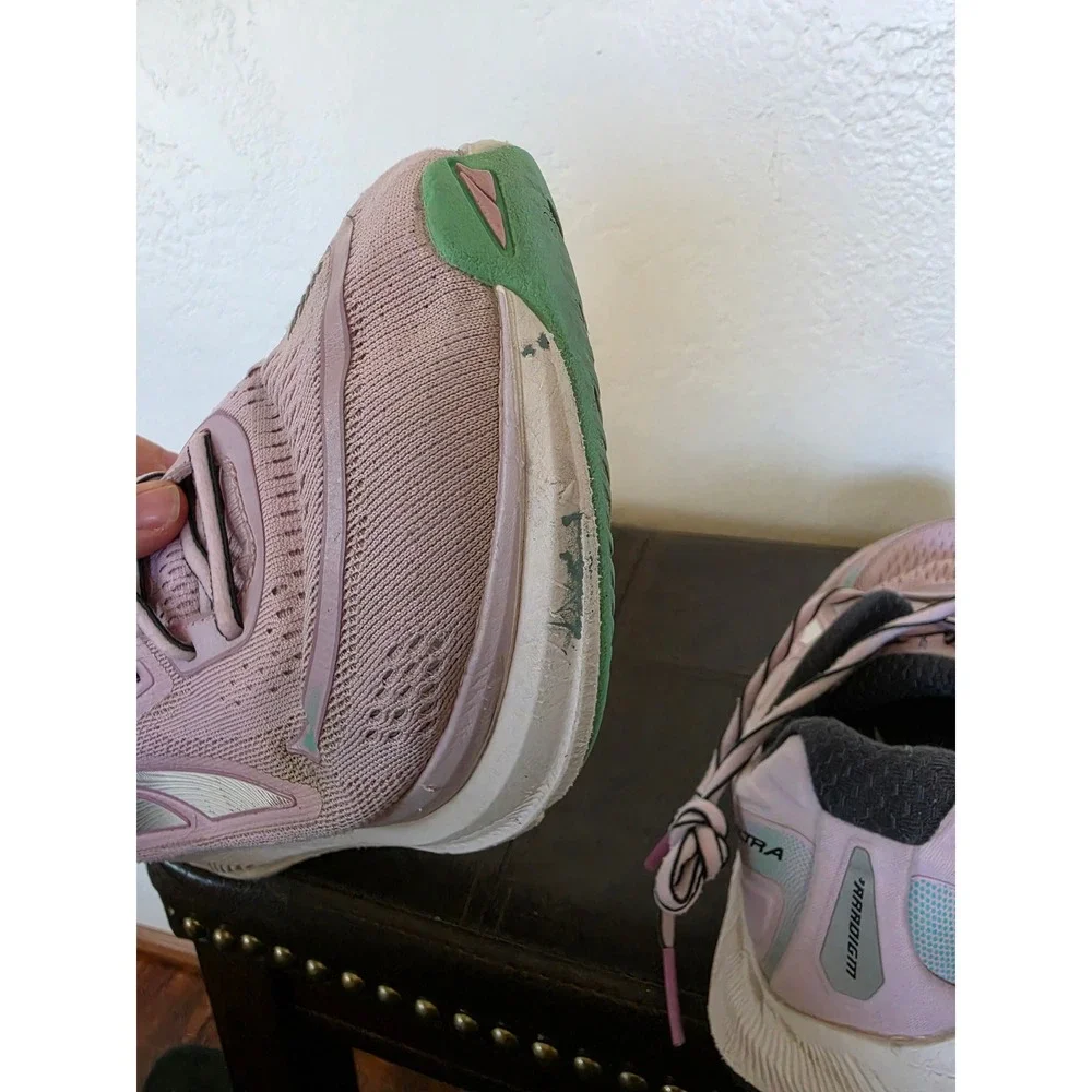 Altra light stains